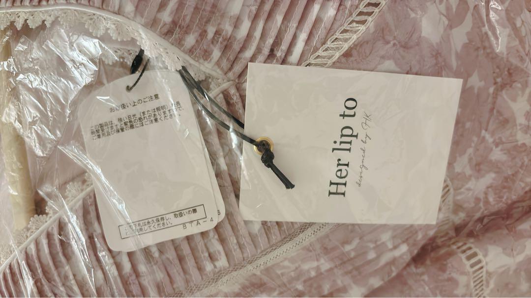 未使用タグ付herlipto♡Lace Trimmed Floral Dress