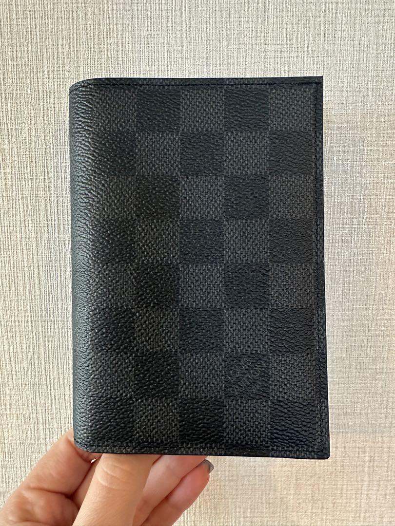 LOUIS VUITTON パスポートケース 新品訳あり