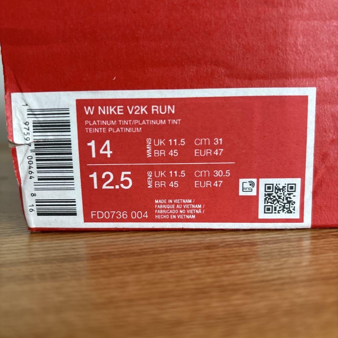 30.5cm　ナイキ　スニーカー　NIKE V2K RUN　FD0736　004