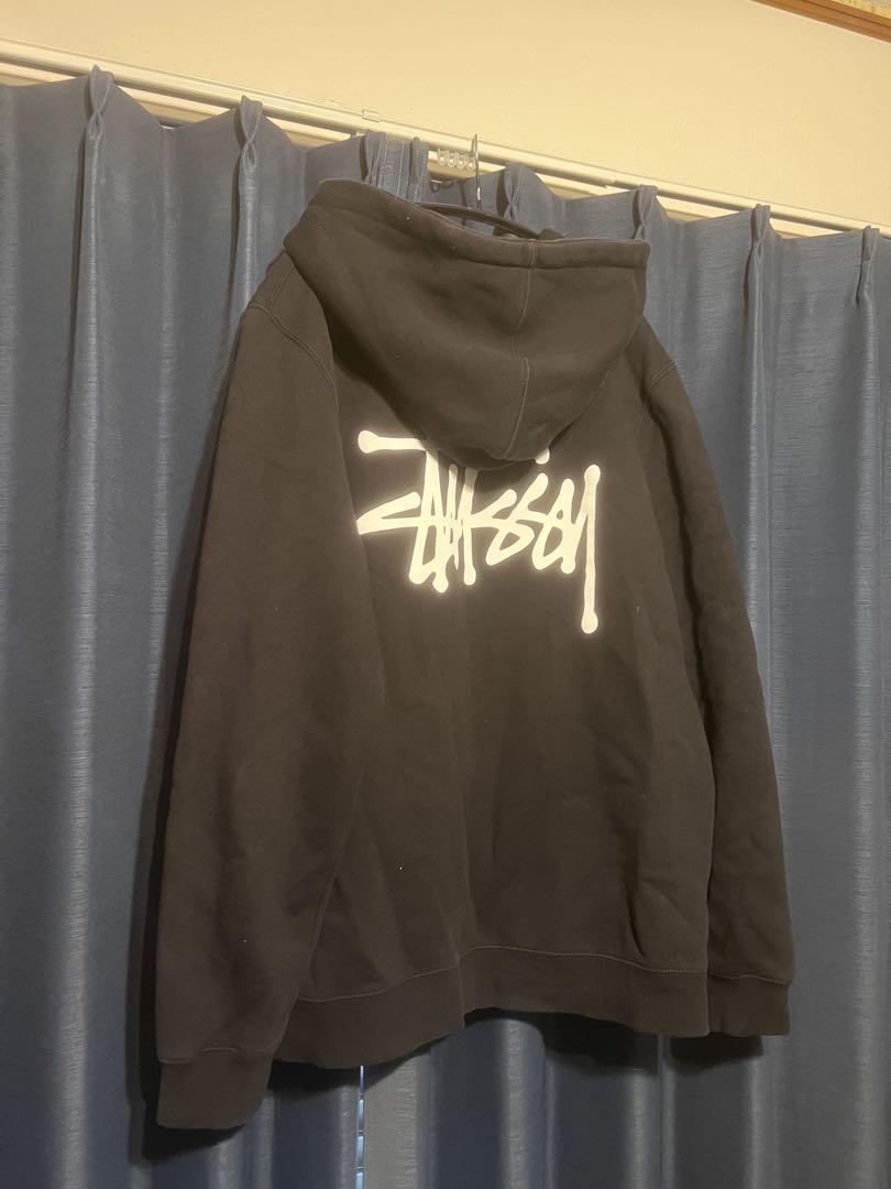 Stussy ブラック フード付きパーカー