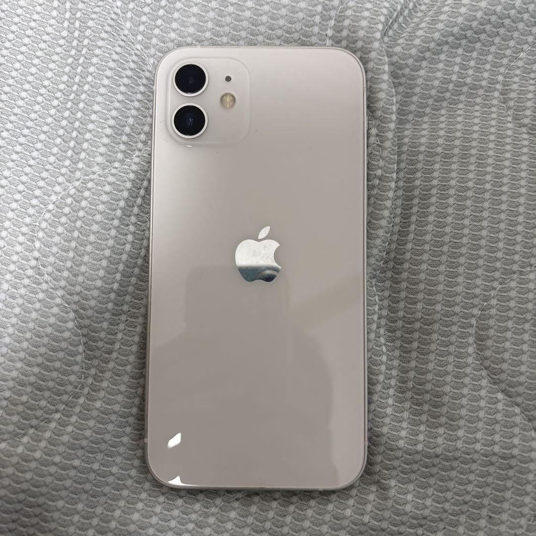 Apple iPhone 12 ホワイト 64GB 本体（背面にひび・背面割れ）