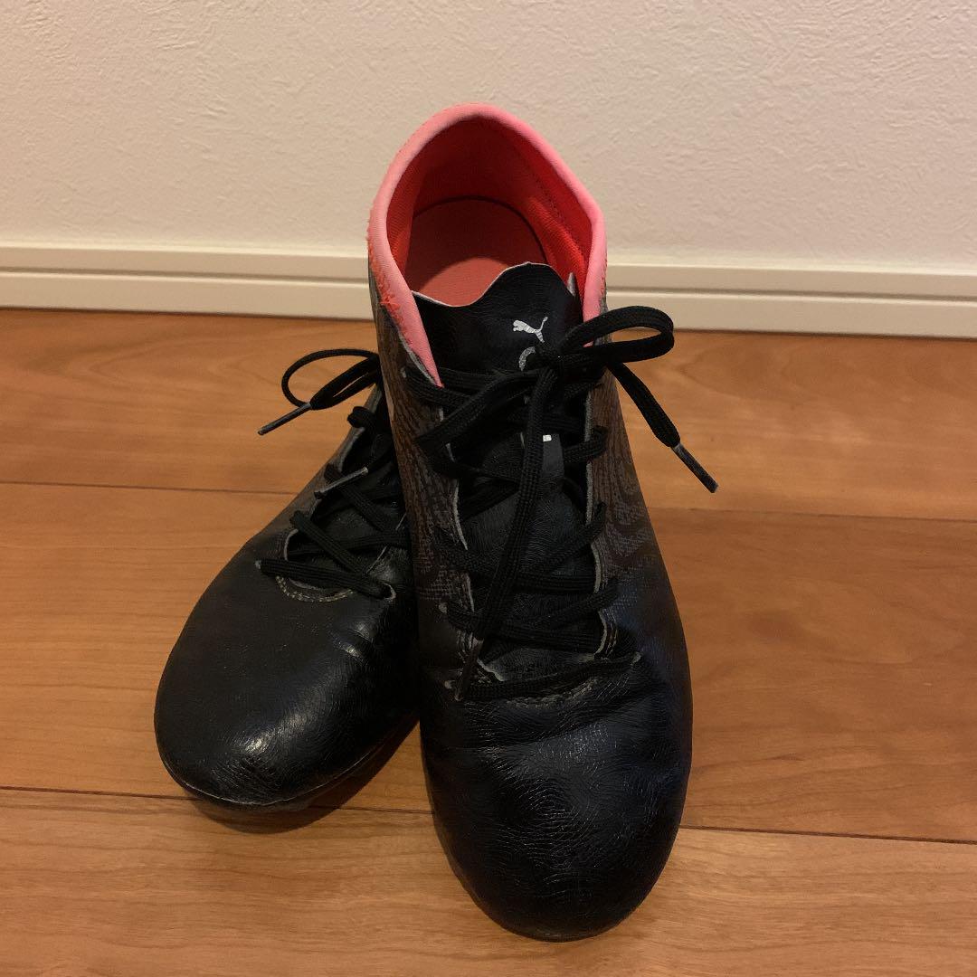 メルカリ プーマ サッカー スパイク 黒 22 5センチ シューズ 950 中古や未使用のフリマ メルカリ プーマ サッカー スパイク 黒 22 5センチ シューズ 950 中古や未使用のフリマ