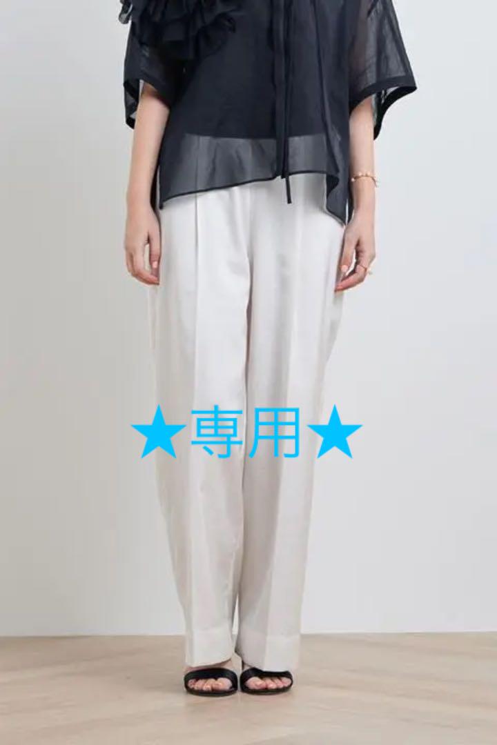 33%割引ホワイト系,M【安心発送】 新品タグ付き yori サテンセンター ...