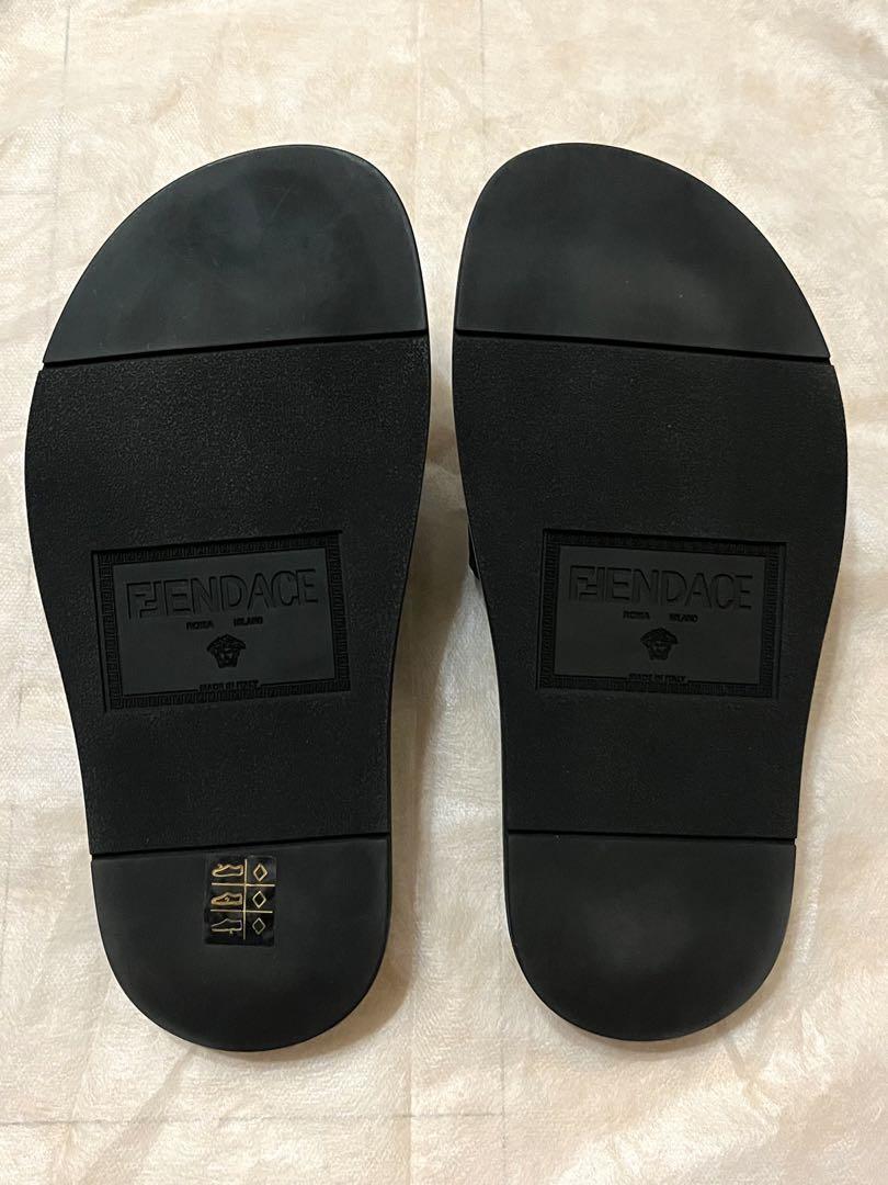 セール正規品新品FENDACE フェンダーチェロゴサンダルフェンディヴェルサーチ