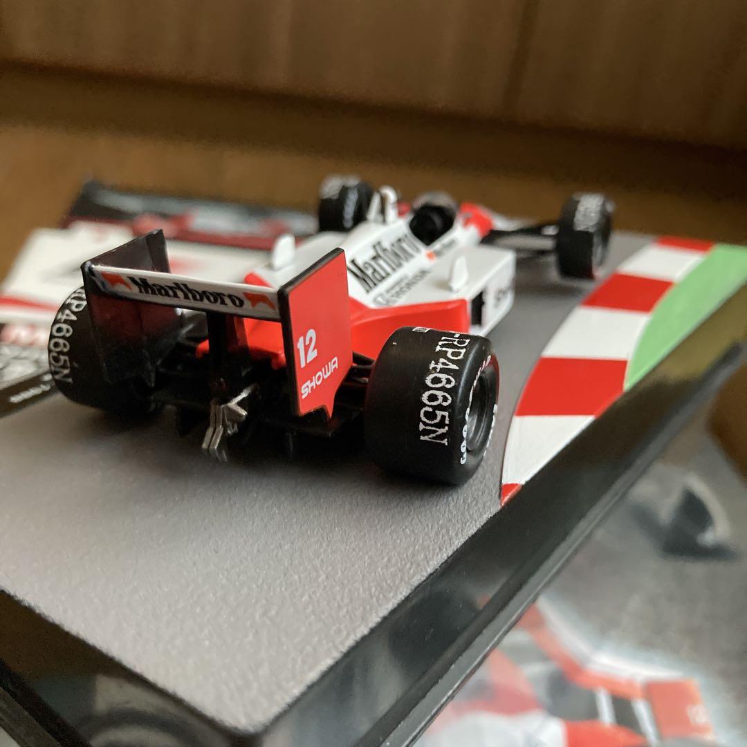 ミニカー Marlboro McLaren MP4/4 Ayrton Senna