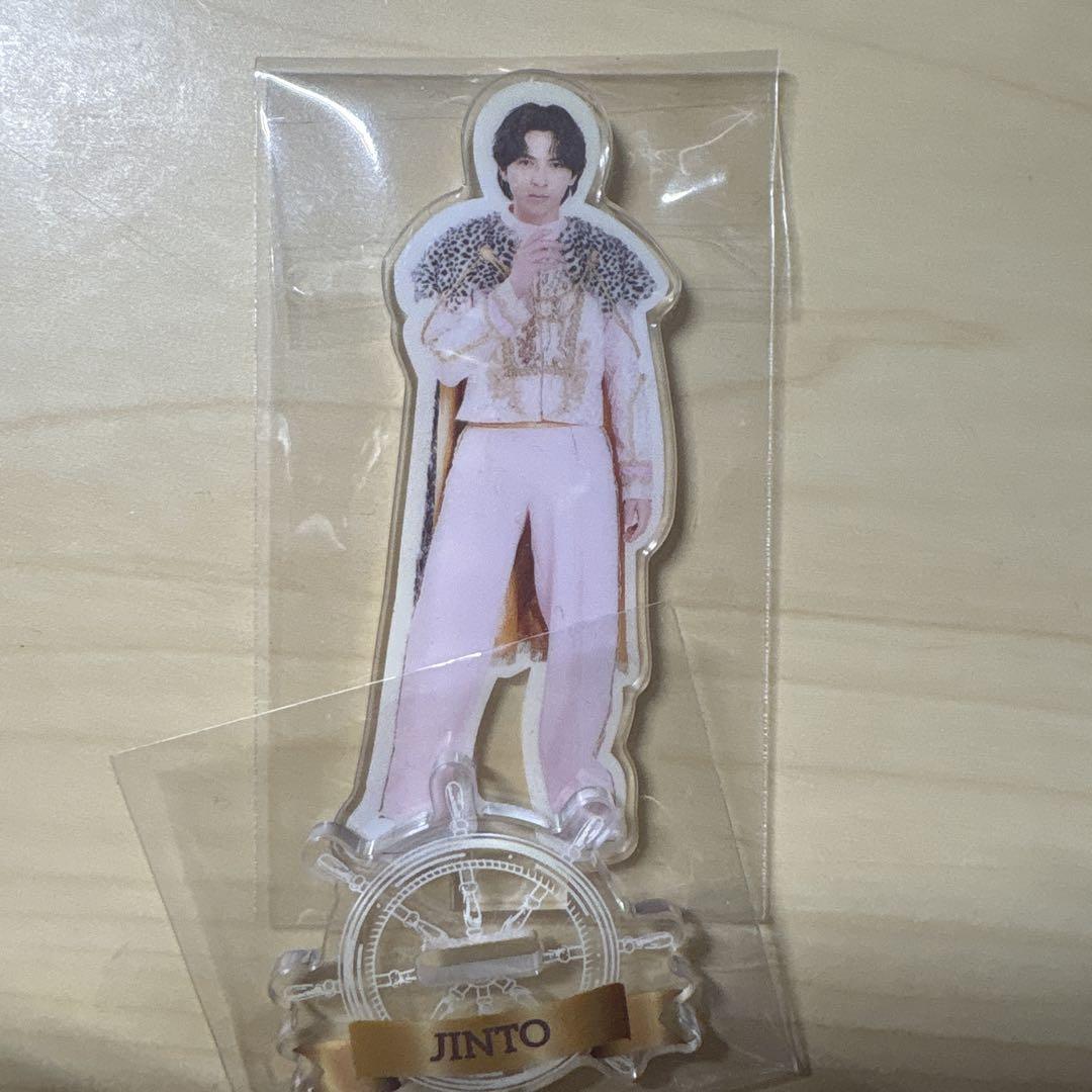 Amazon.co.jp: m!lk 吉田仁人 アクスタ 赤衣装 ハハハッピー