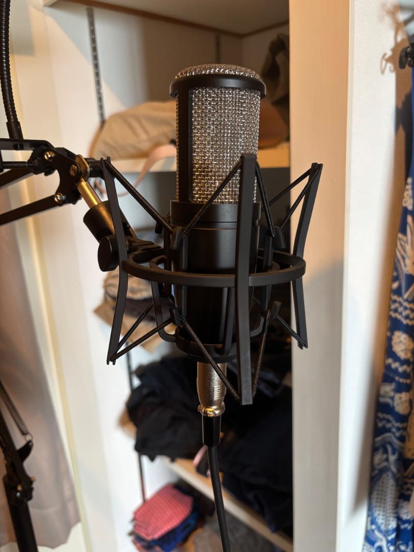 AKG 220 コンデンサーマイク