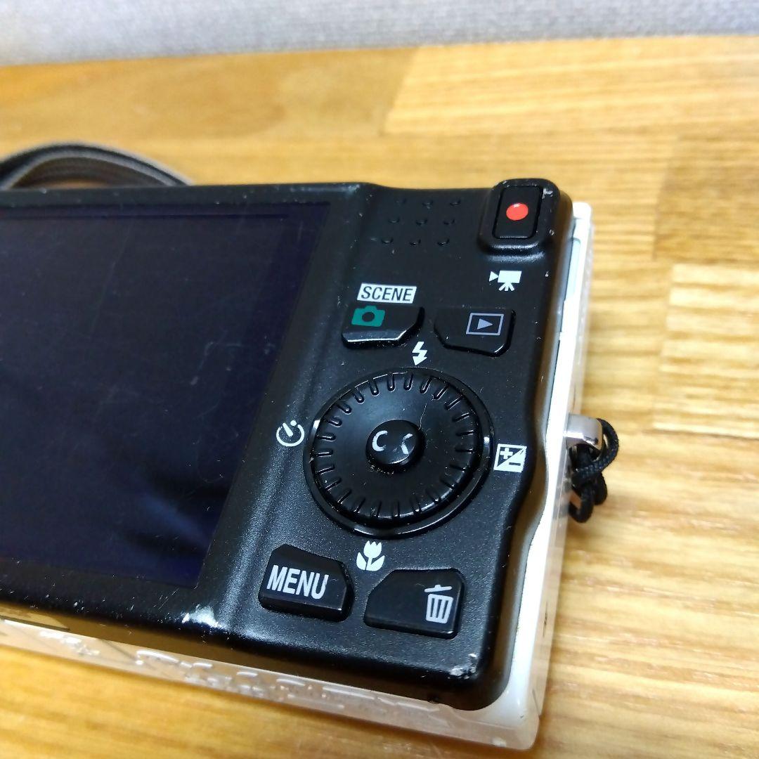 ジャンク品　Nikon COOLPIX ホワイト 10倍ズーム