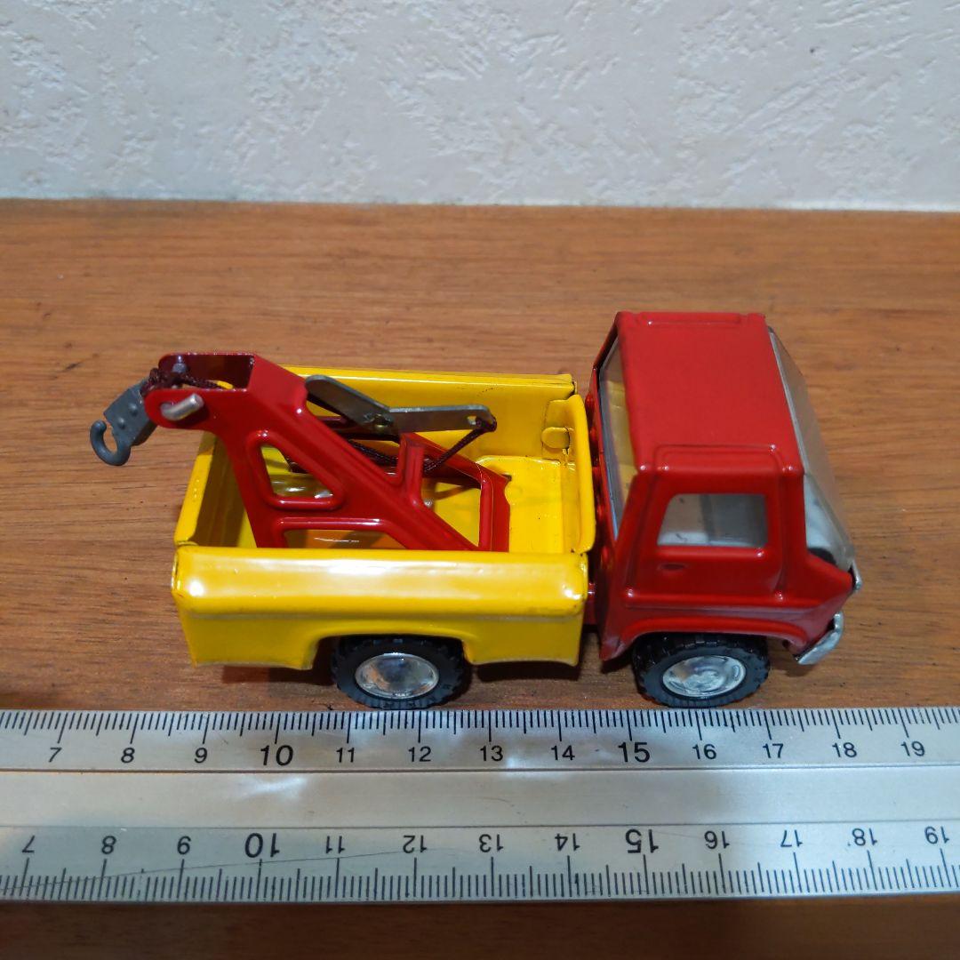 昭和レトロ 年代物ミニカー ブリキ製 レッカー車 全長約9cm 重さ