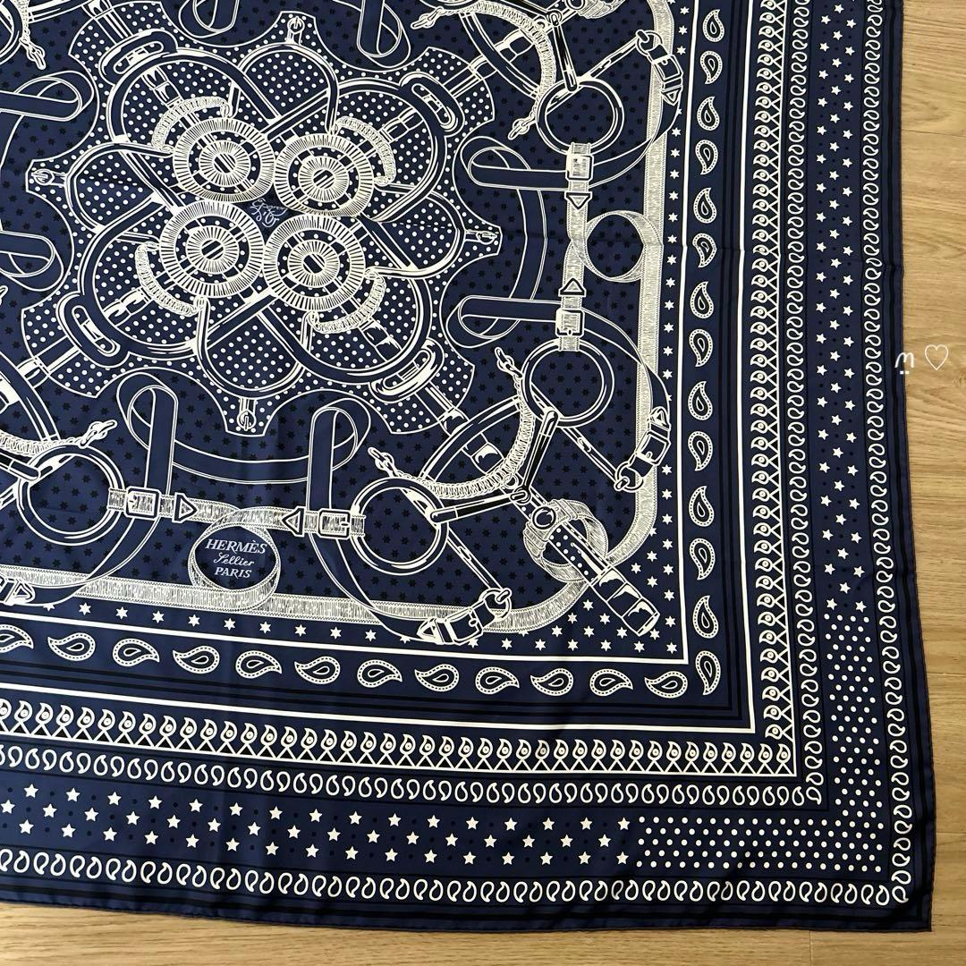 HERMESエルメス　カレジェアン140　エプロンドールバンダナ　シルクスカーフ