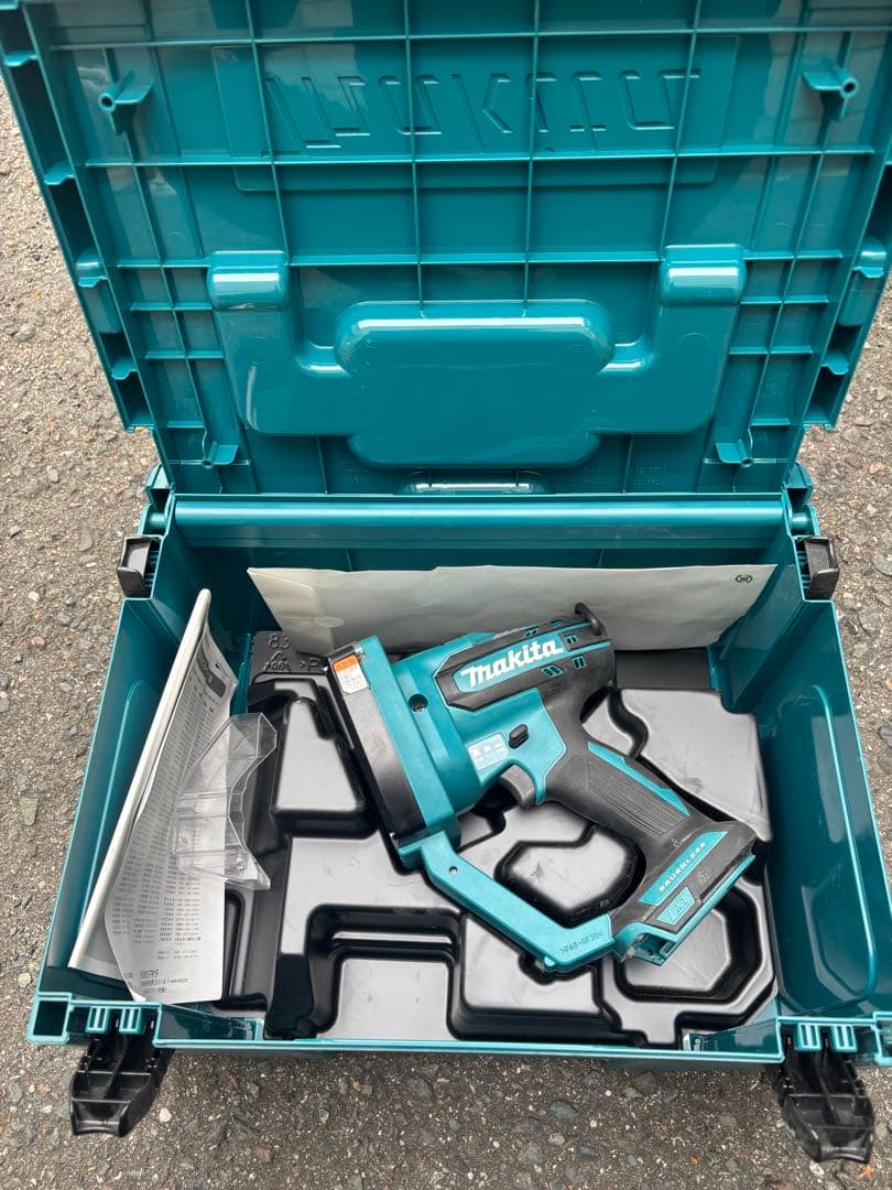 Makita 充電式タッカー ケース付き目立った傷や汚れなし
