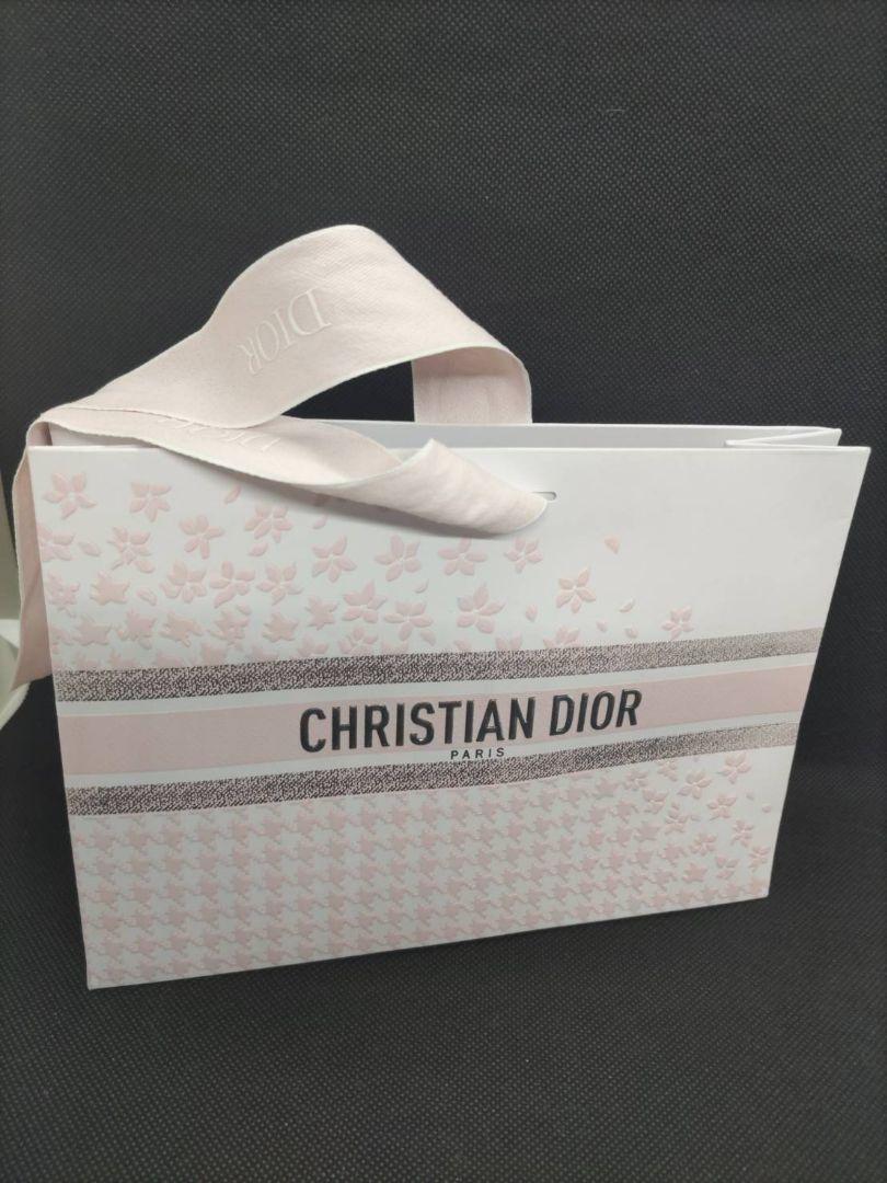 DIOR ディオールショウ サンククルール 654 コーラルリビエラ