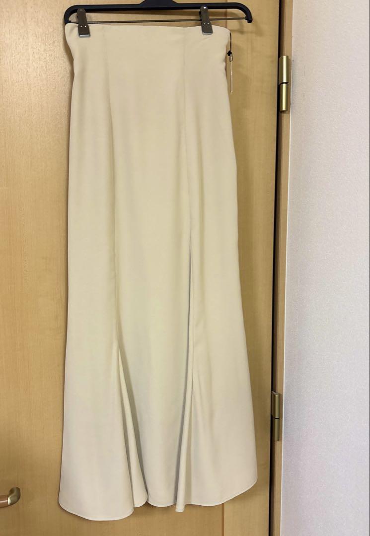 新品未使用　LILLIAN CARAT バックレースアップマーメイドスカート