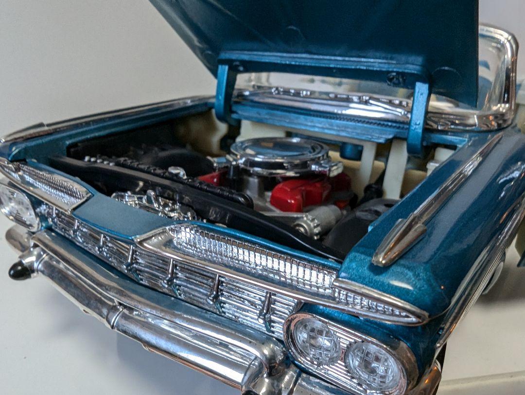 ミニカー RoadSignature 1/18 1959 CHEVROLET IMPALA