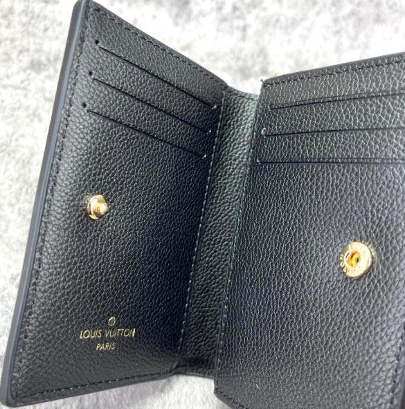 美品ルイヴィトン 二つ折り財布 小銭入れ付き