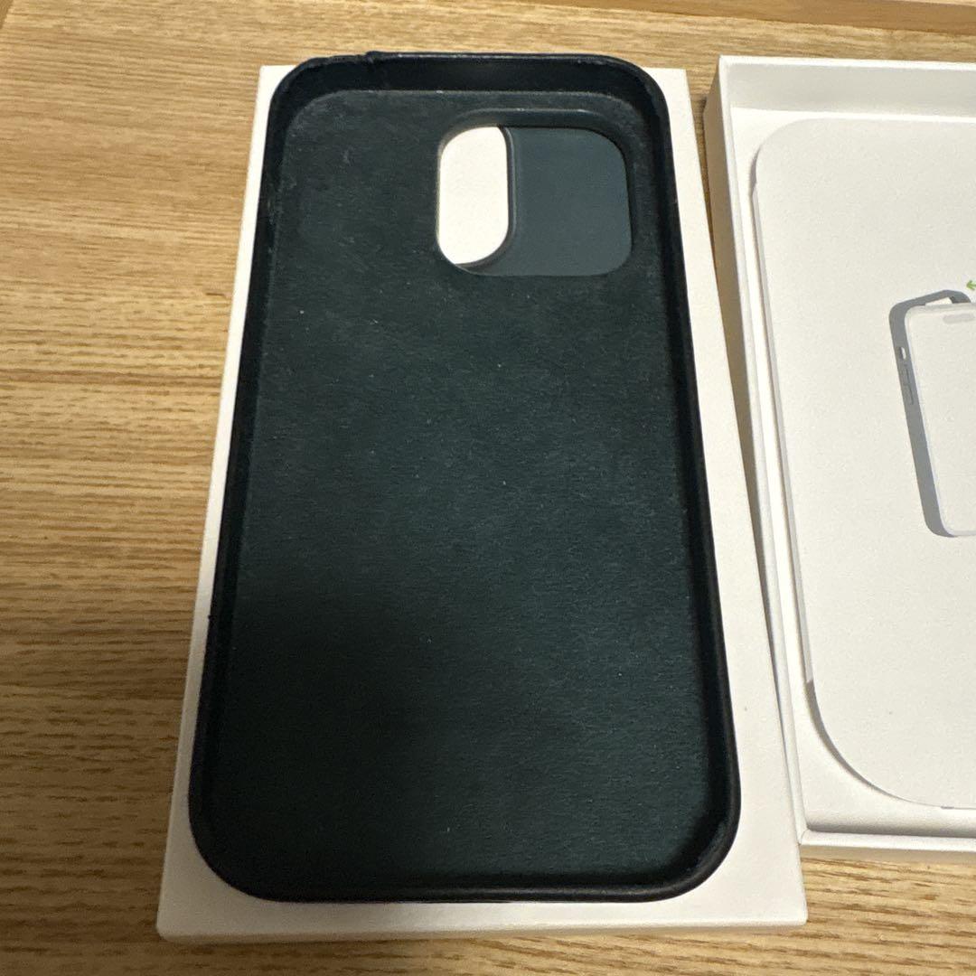 iPhone 14 Pro 純正レザーケース フォレストグリーン - メルカリ