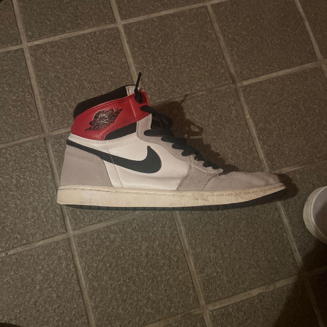 Nike Air Jordan 1 グレー/レッド ハイカット