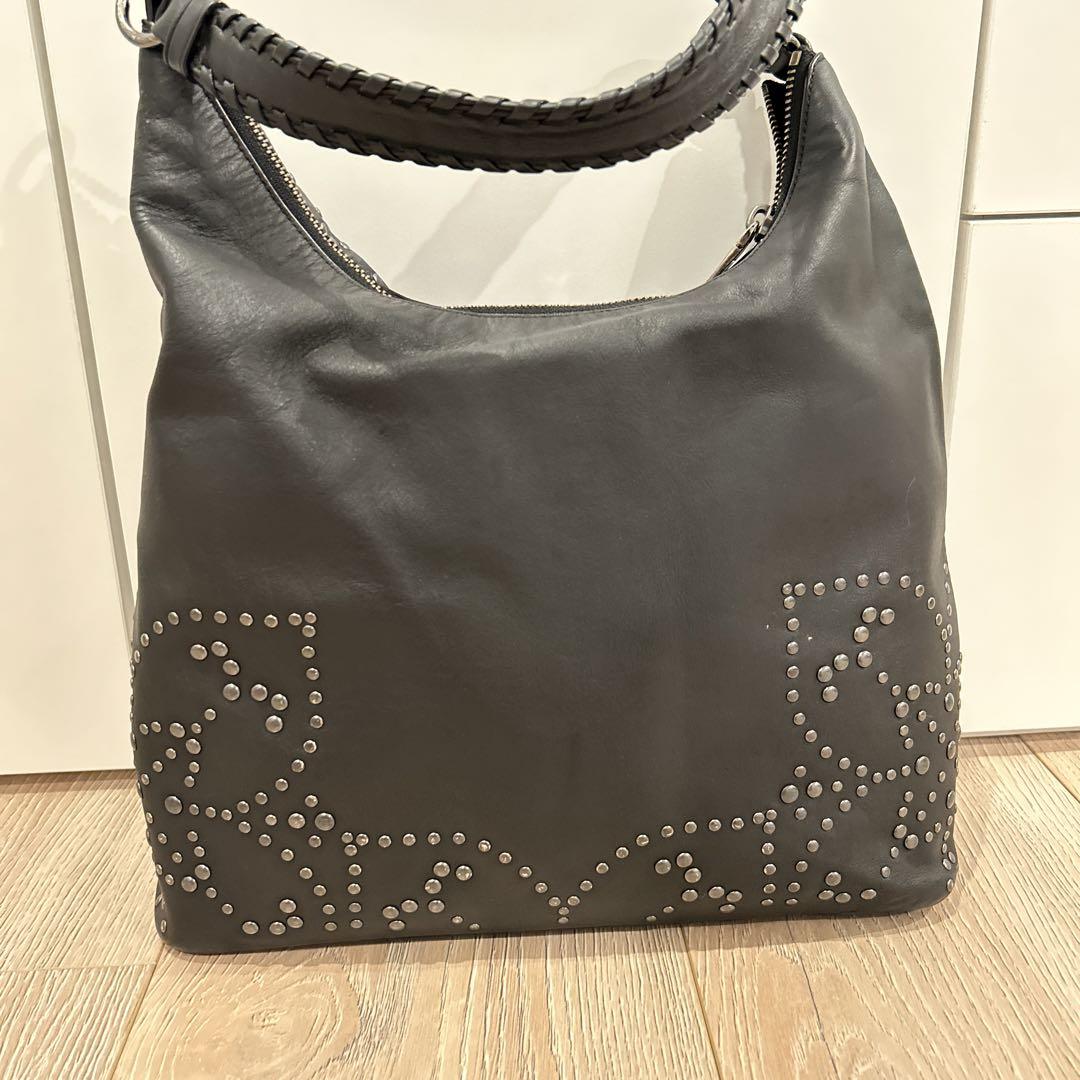 【送料込み】COACH 黒 レザー スタッズ バッグ