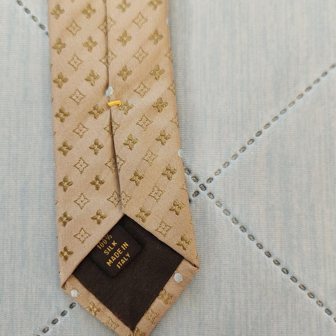 LOUIS VUITTON モノグラム柄　ベージュ　ネクタイ