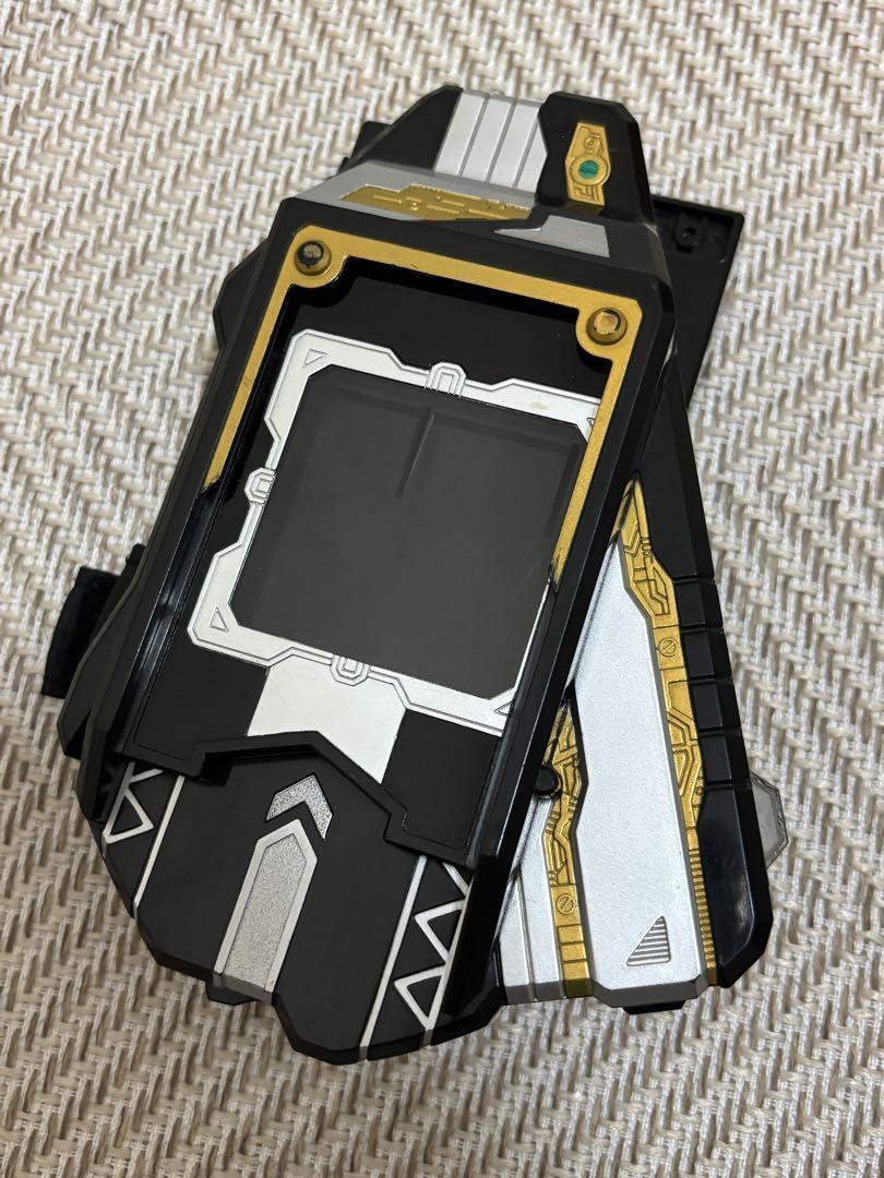 仮面ライダーブレイド　ラウズアブゾーバー ラウズアブゾーバー | 仮面ライダー図鑑 | 東映