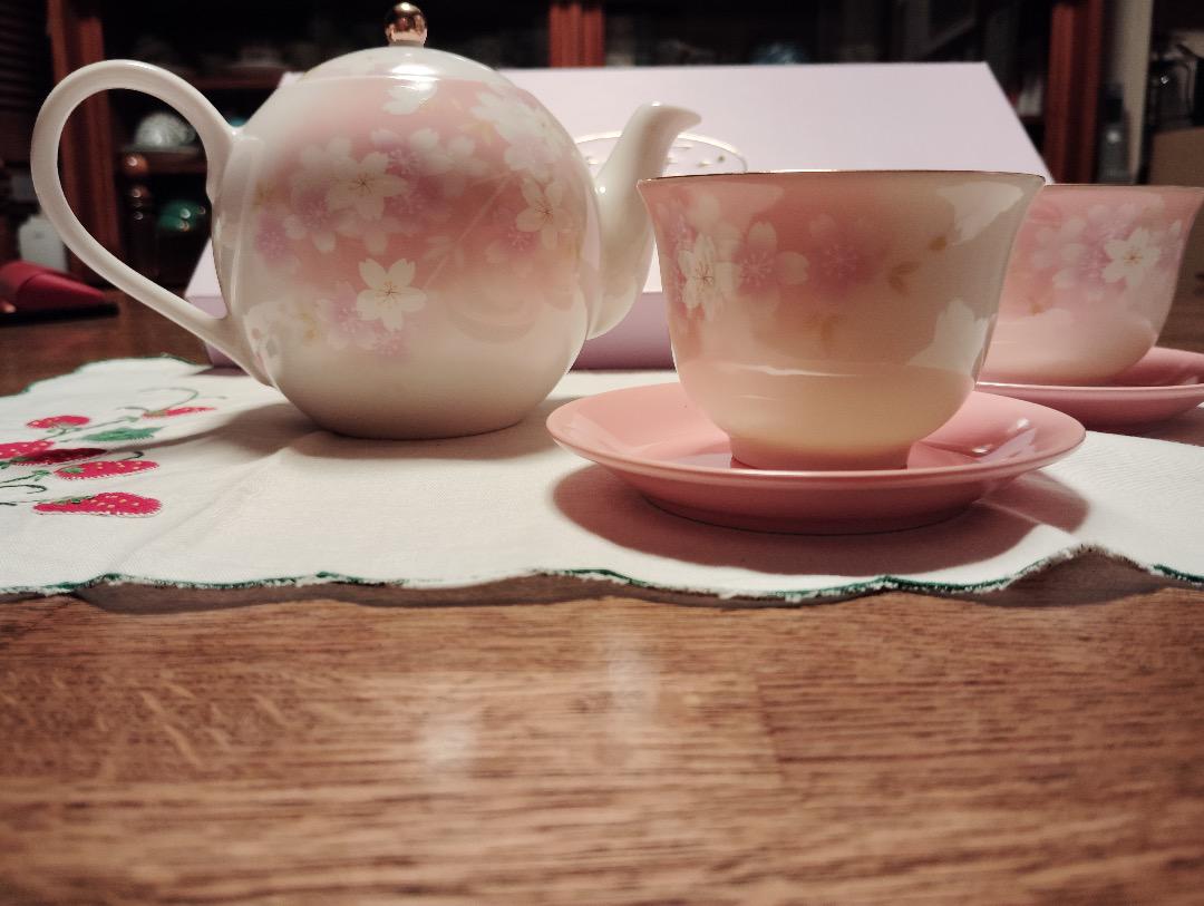 宇野千代ポット茶器茶托付き