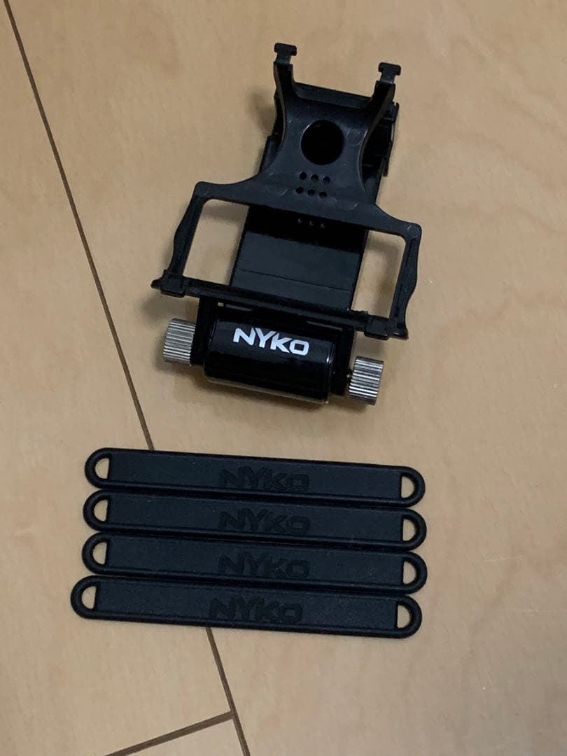 NYKO ゲーミングスマホホルダー 【2022年製 新品】 www.shelburnefalls.com