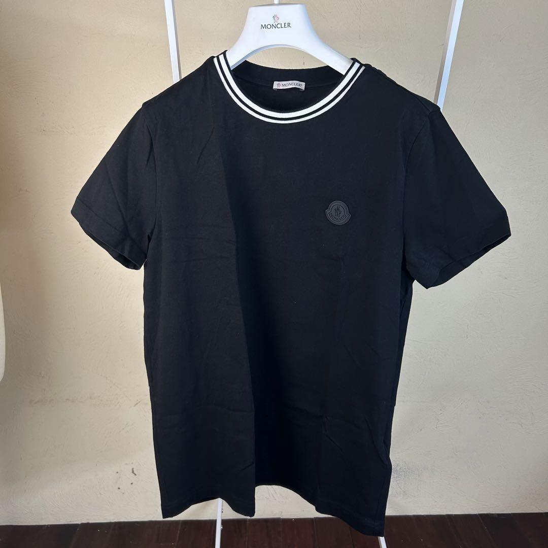 【新モデル】MONCLER モンクレールトリコロールラバーワッペン黒半袖Tシャツ 新作】 MONCLER モンクレールラバーワッペントリコロール半袖T