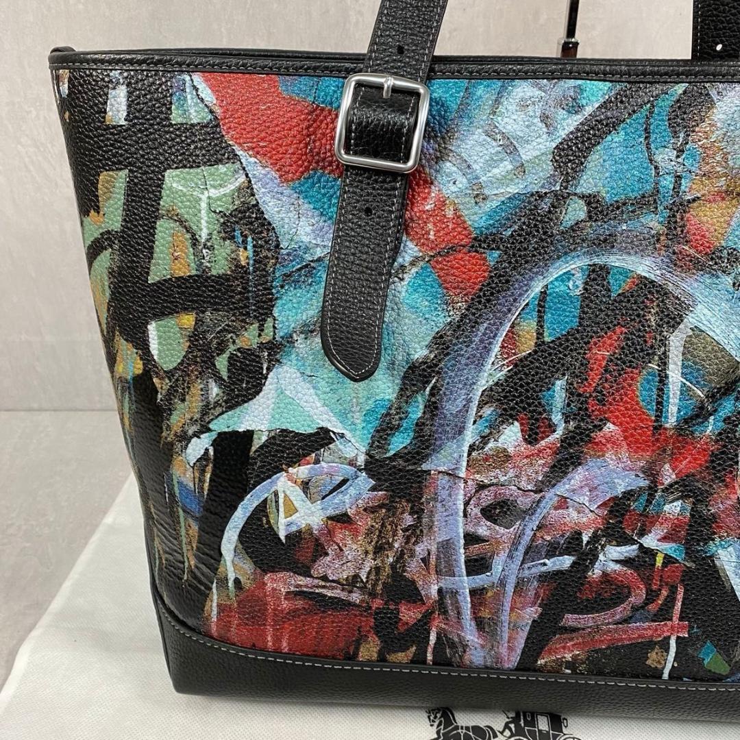 × Coach