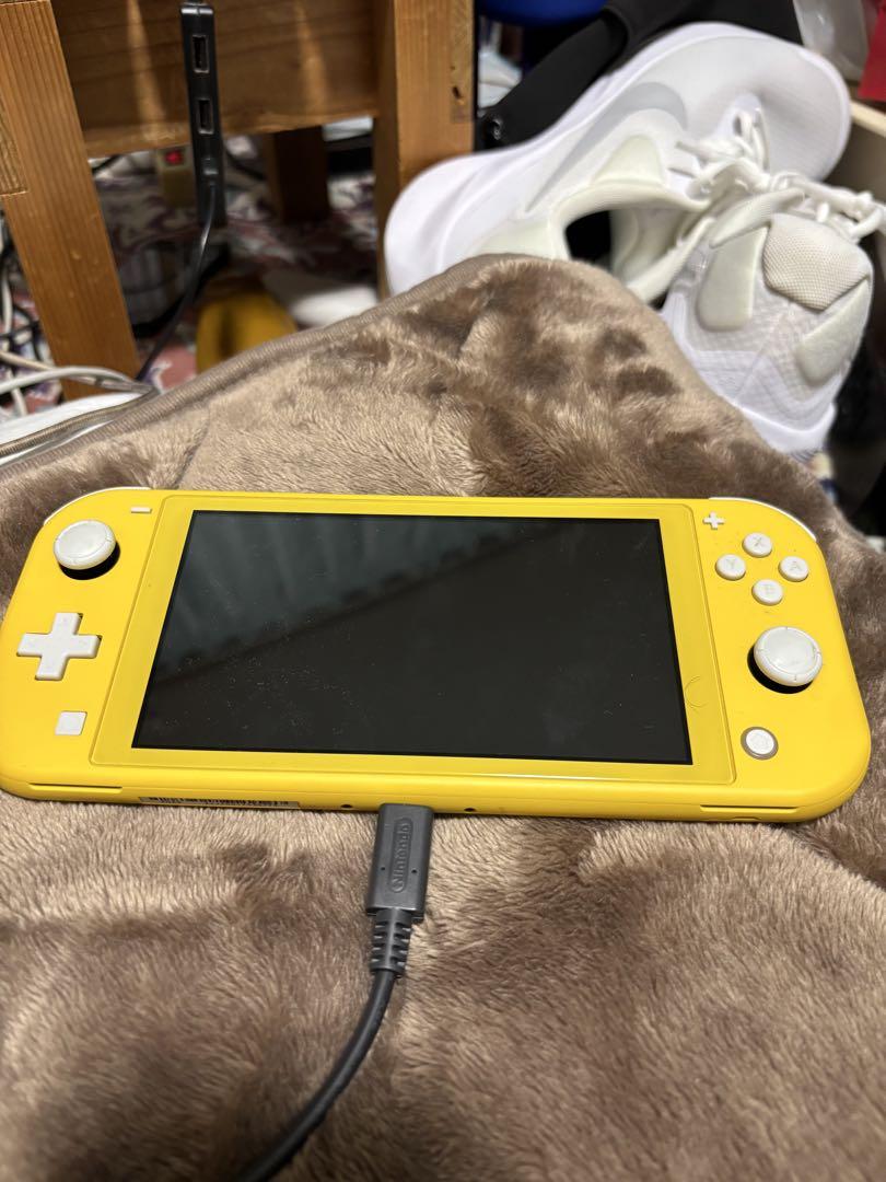 Nintendo Switch Lite イエロー 本体