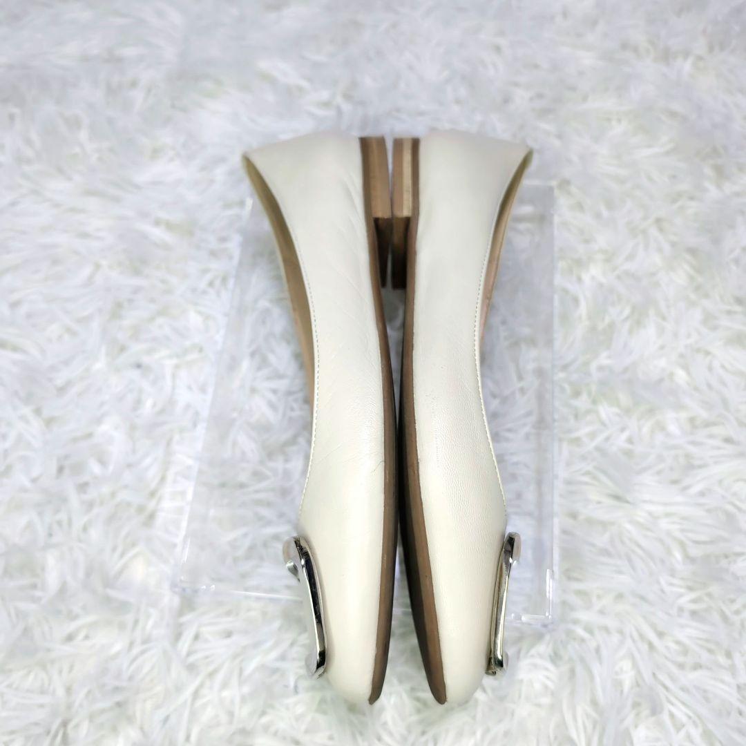 超美品✨️ファビオルスコーニ　パンプス　アイボリー　35 バックル　ポインテッド