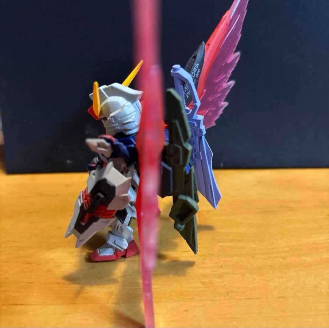 ガンダムコンバージ デスティニーガンダム 光の翼 ストライク