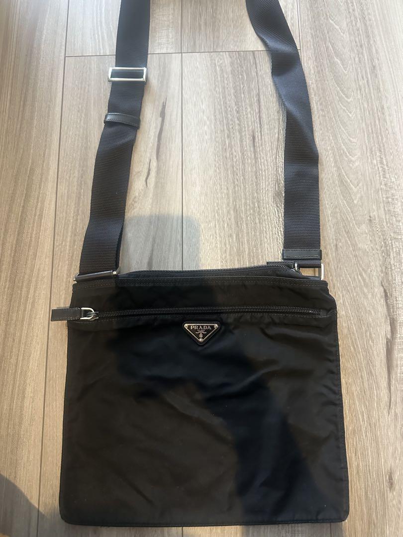 PRADA ショルダーバッグ