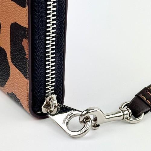 新品　コーチ　COACH　ロングジップ アラウンド ウォレットレオパード