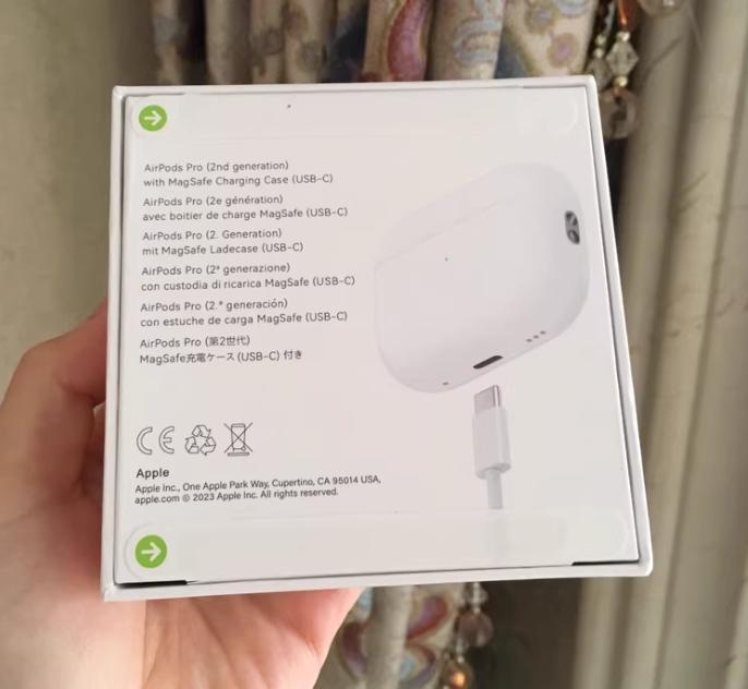 Apple AirPods Pro (第2世代) USB-C充電ケース