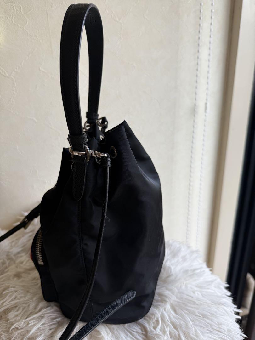 【極美品限定】PRADA ナイロンバケット フラワー付ハワイ東京限定 正規品