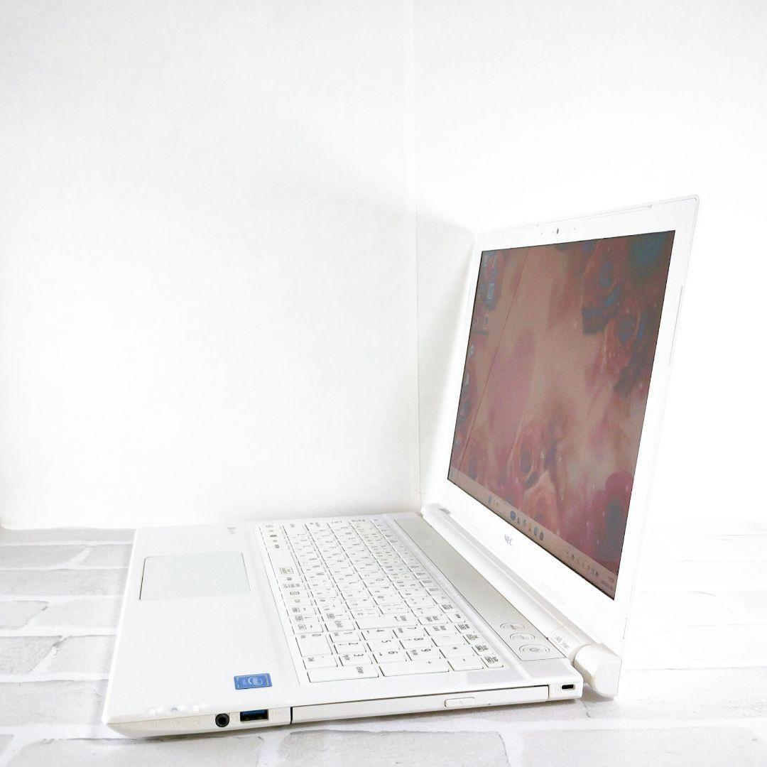 美品✨DVD✨フルHD✨最新 Windows11✨カメラ付　ノートパソコン