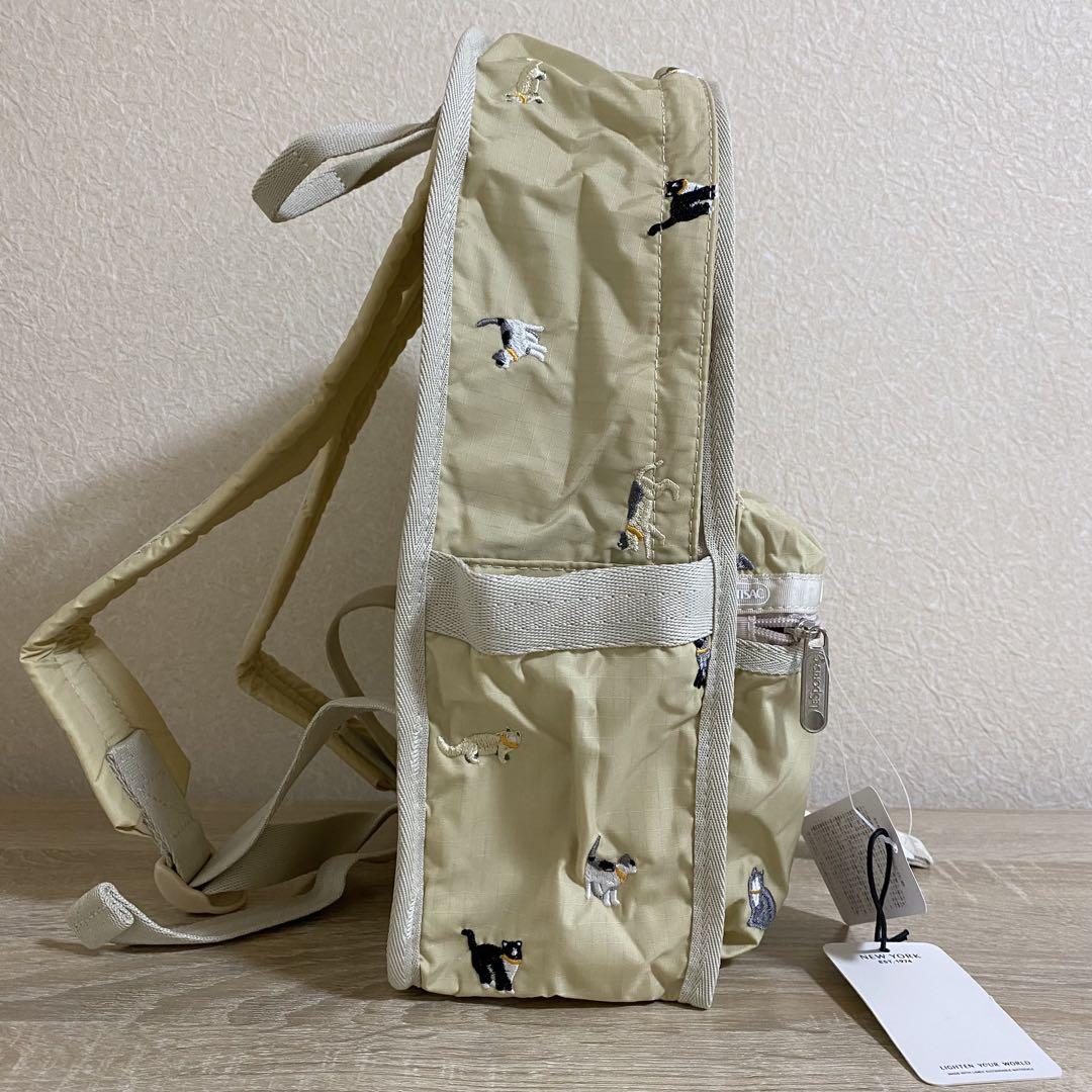 新品未使用 タグ付き レスポートサック　リュック　バッグパック ベージュ 新品 レスポートサック 猫柄 刺繍 リュック バックパック A4