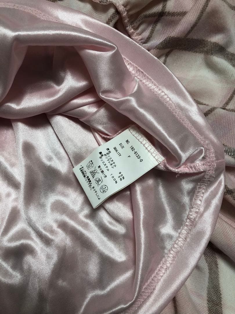 LIZLISAピンクチェックワンピース 編み上げリボン、起毛 もこもこ 秋冬 LIZLISAピンクチェックワンピース 編み上げリボン、起毛 もこもこ 秋冬