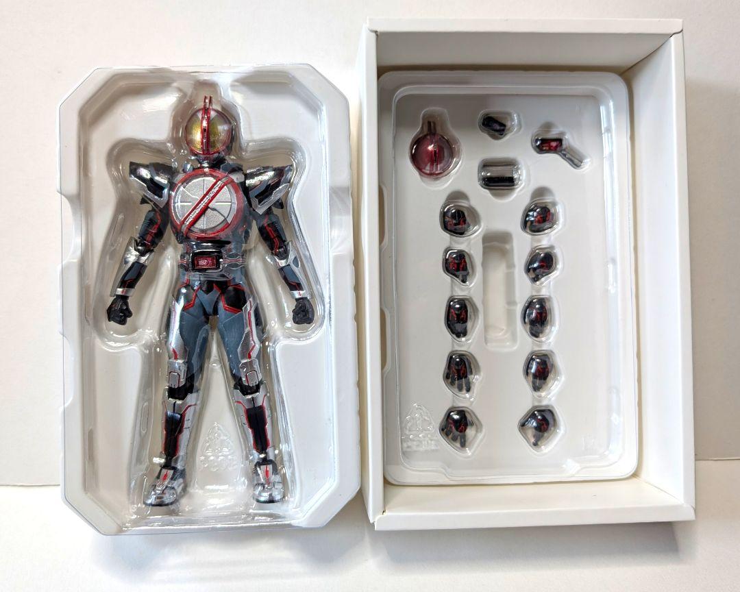 S.H.フィギュアーツ 真骨彫製法 仮面ライダーネクストファイズ＆ネクストカイザ