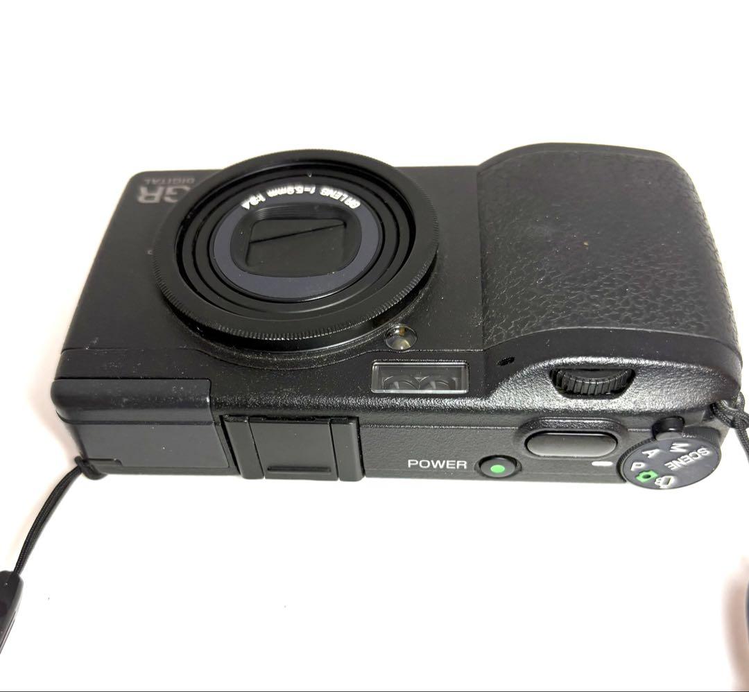 RICOH GR DIGITAL 初代 A Ricoh GR Digital Review - a Vintage Digital Camera