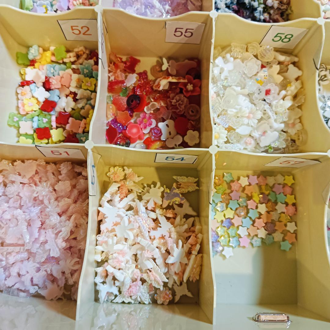 在庫処分 セール 夜光ネイルパーツ デコパーツ デコパ セット 可愛い 綺麗 石
