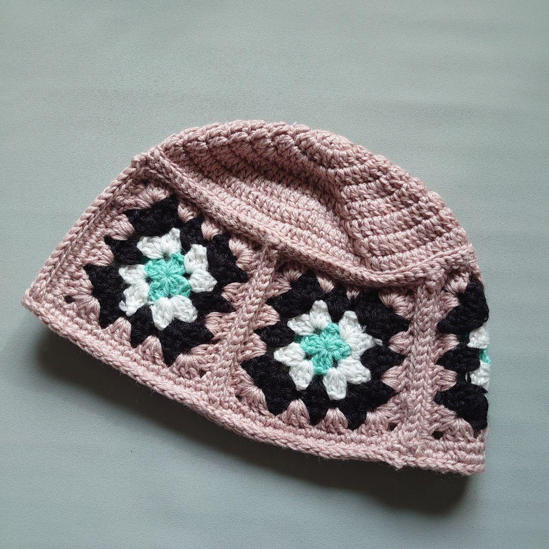 グラニースクエア♡お花モチーフの耳当て付きニット帽 レッド
