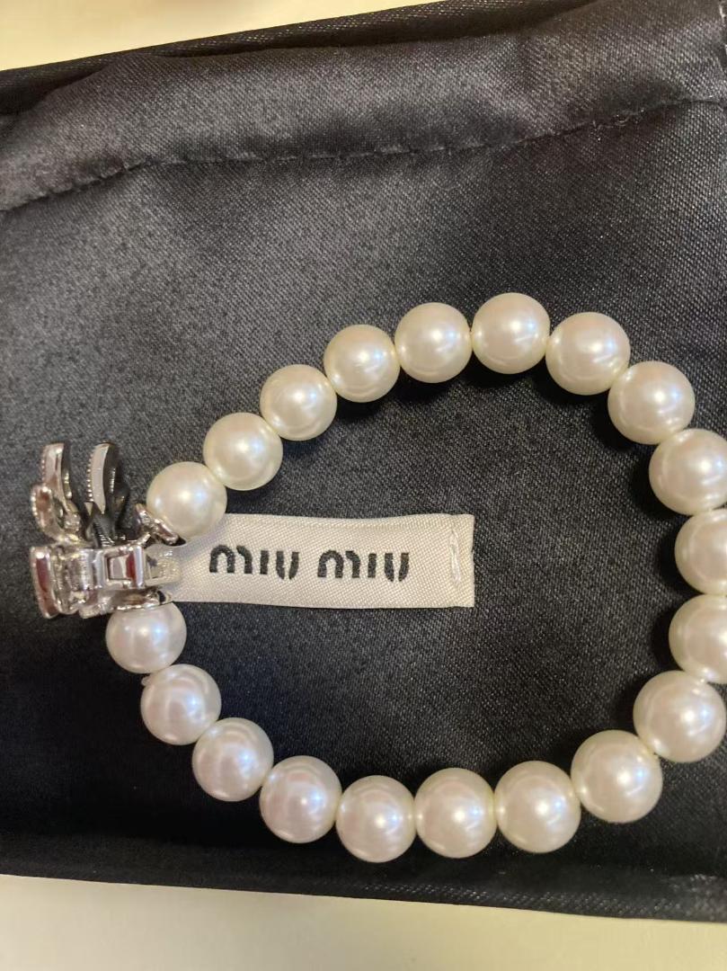 miu miu パールリボンブレスレット ブレスレット
