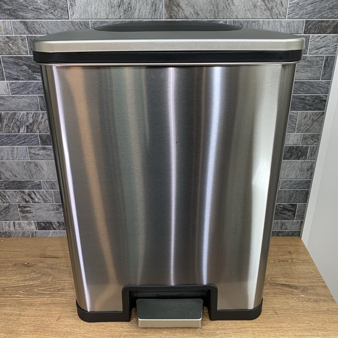 新品　アメリカ製　iTouchless　ステンレス製　49L　電動式開閉ゴミ箱
