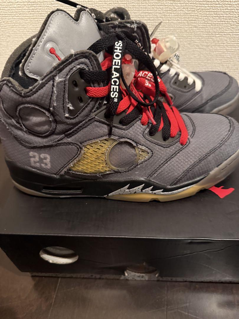 Off-White × Nike Air Jordan 5 オフホワイト