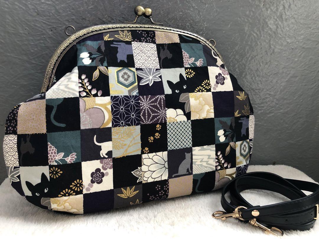 ハンドメイドがま口ショルダーバッグ⚫️市松黒猫和柄がま口