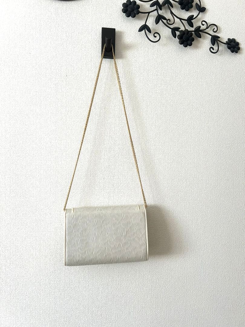 ハナエモリ クラッチ ショルダーバッグ＊2way ホワイトベージュ 本革 レザー