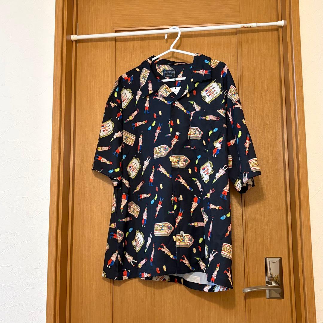 ハリーポッターマホウドコロ 百味ビーンズ 総柄シャツ SIZE