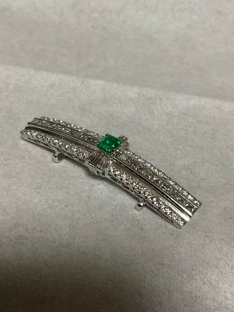 プラチナ・ダイヤ・エメラルド　帯留