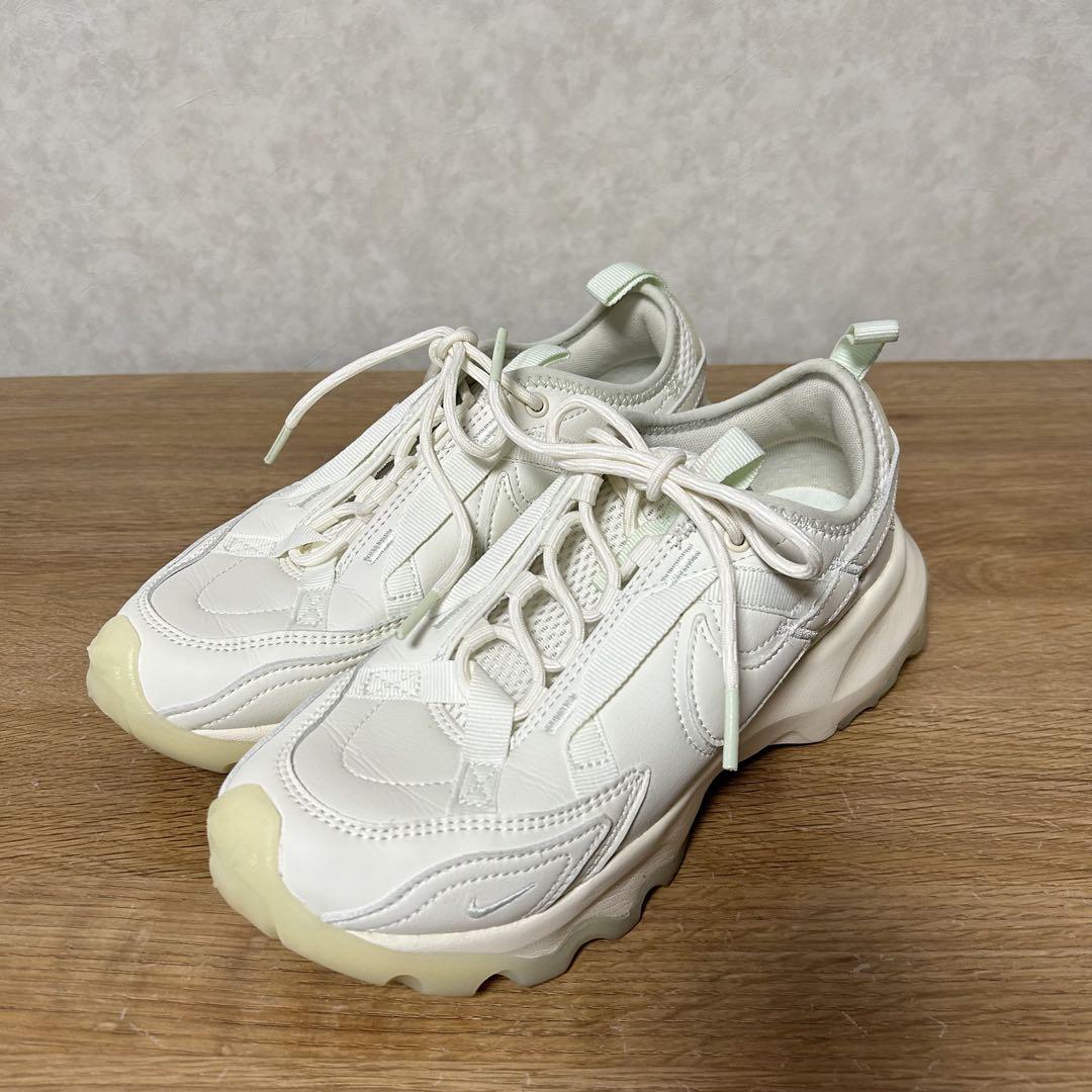 さぱな様 NIKE ナイキ TC 7900 白　プレミアム スニーカー　シューズ
